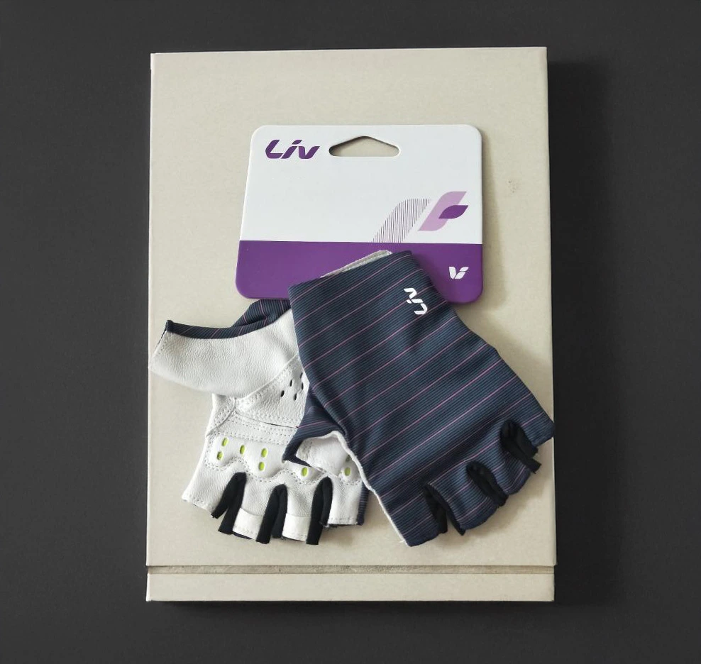 glove1-1